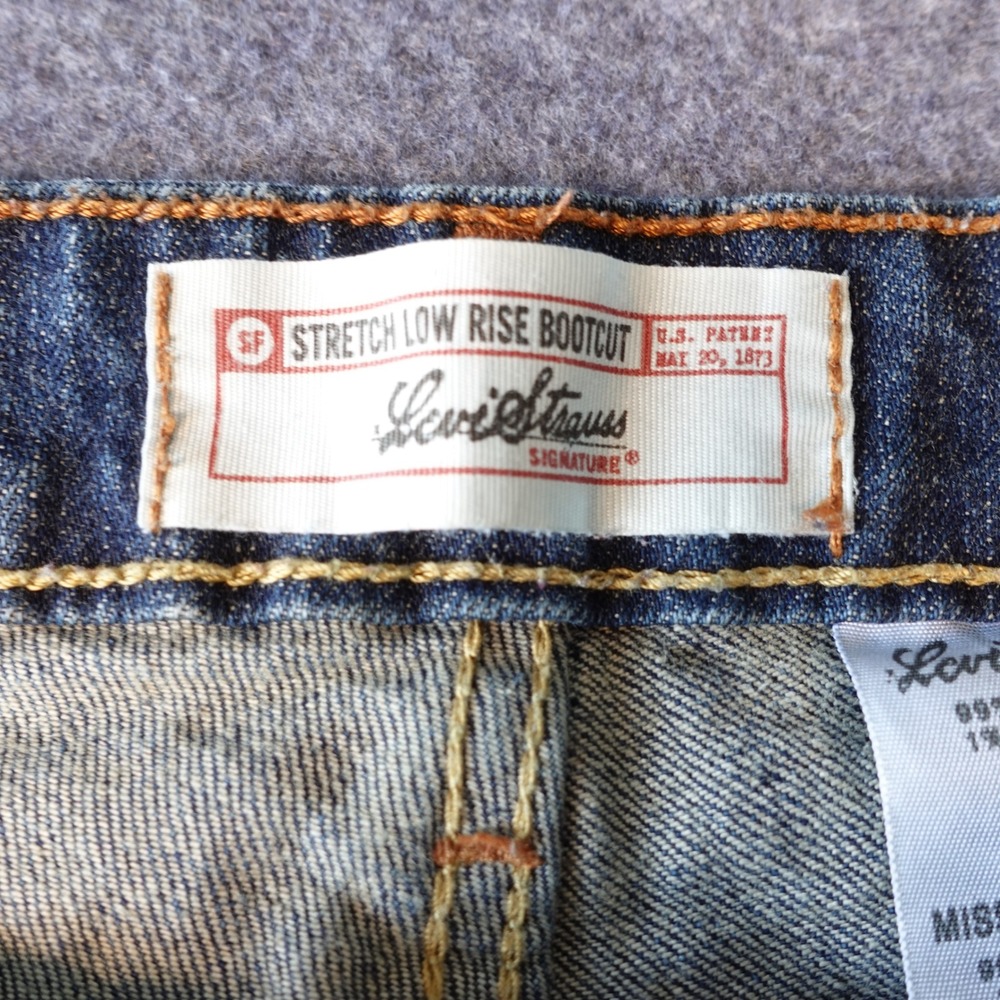 Levi Strauss Signature Stretch Low Rise Bootcut Jeans Medium Wash Blue Misses 8M - Picture 4 of 11